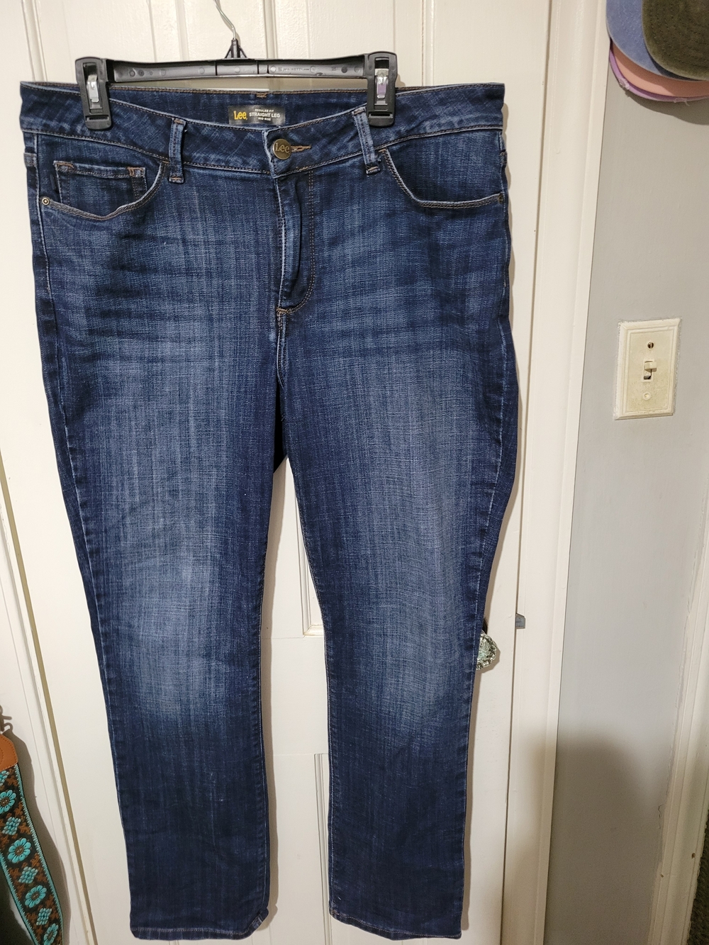 Lee Women's Mid-Rise Straight Leg Jeans